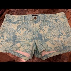 American Eagle twill tropical shortie